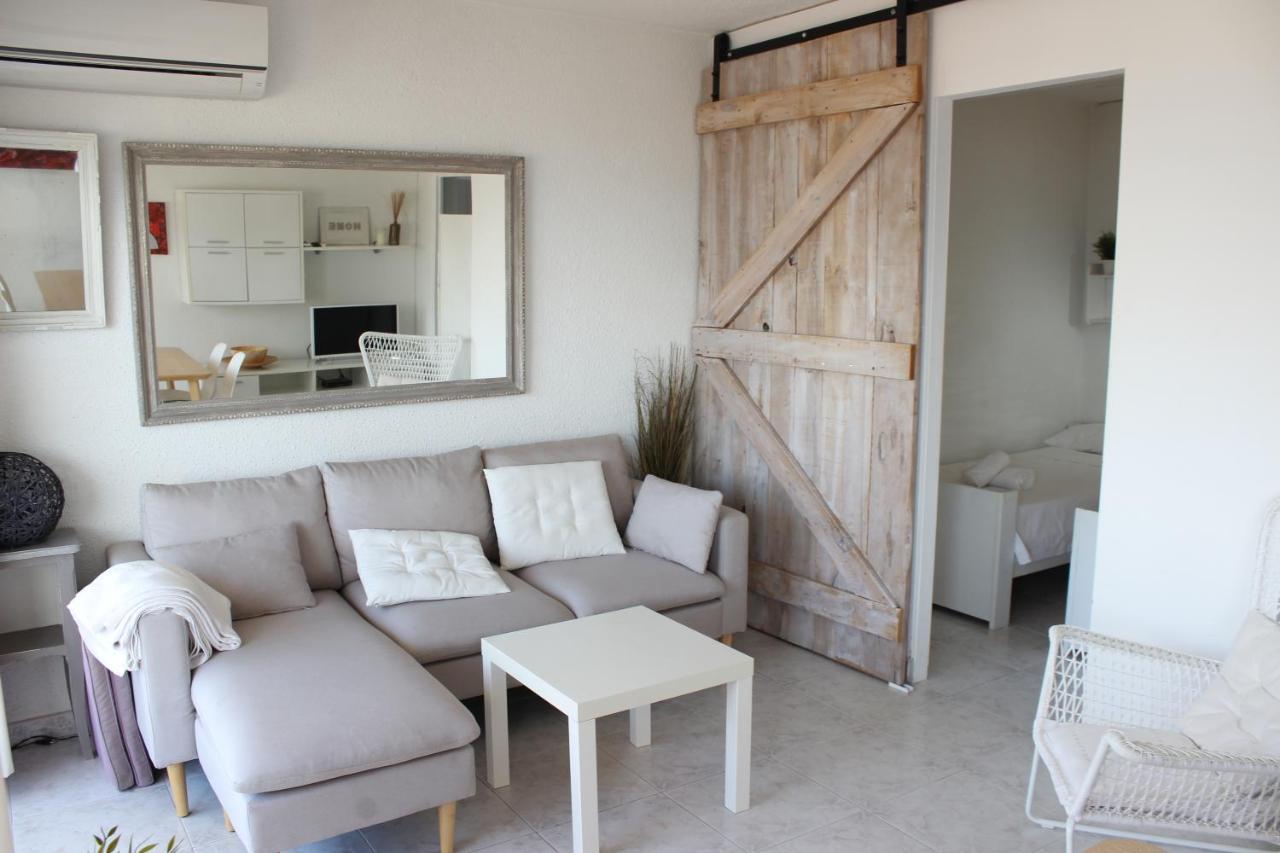 Beautiful Apartment In Front Of Beach, Pool, View Roses Exterior photo
